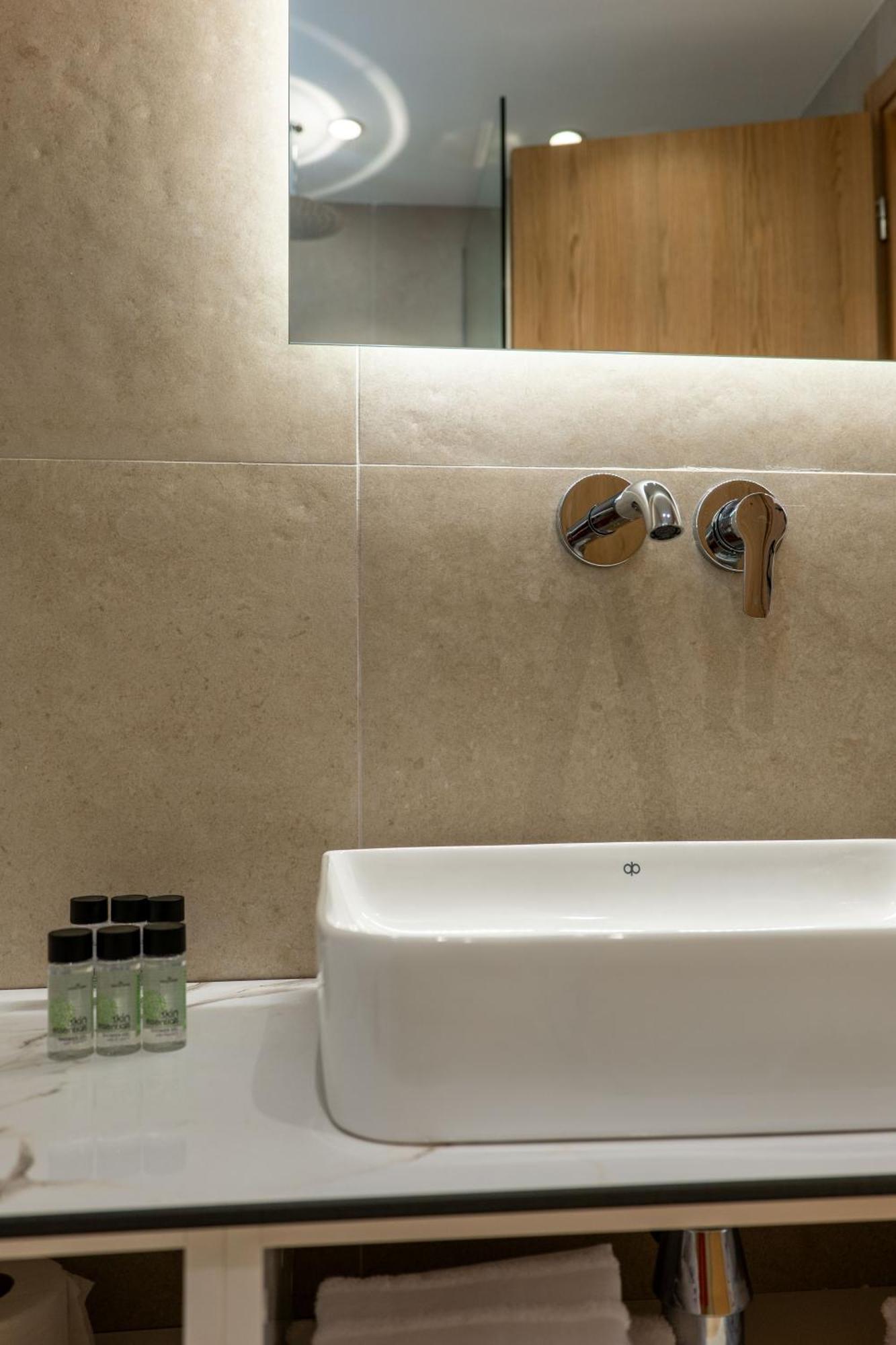 סרנדה Austin Boutique Hotel מראה חיצוני תמונה