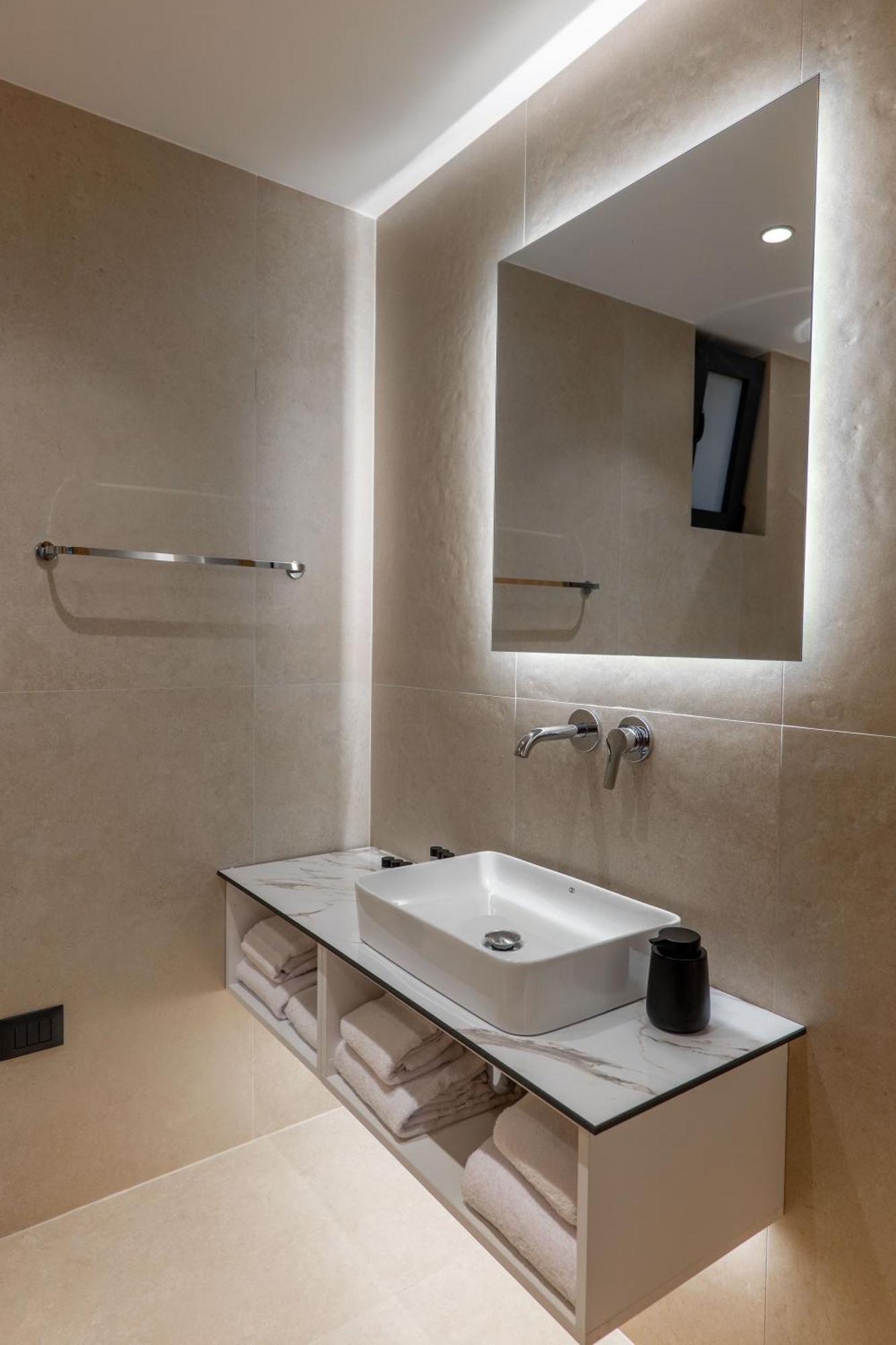 סרנדה Austin Boutique Hotel מראה חיצוני תמונה