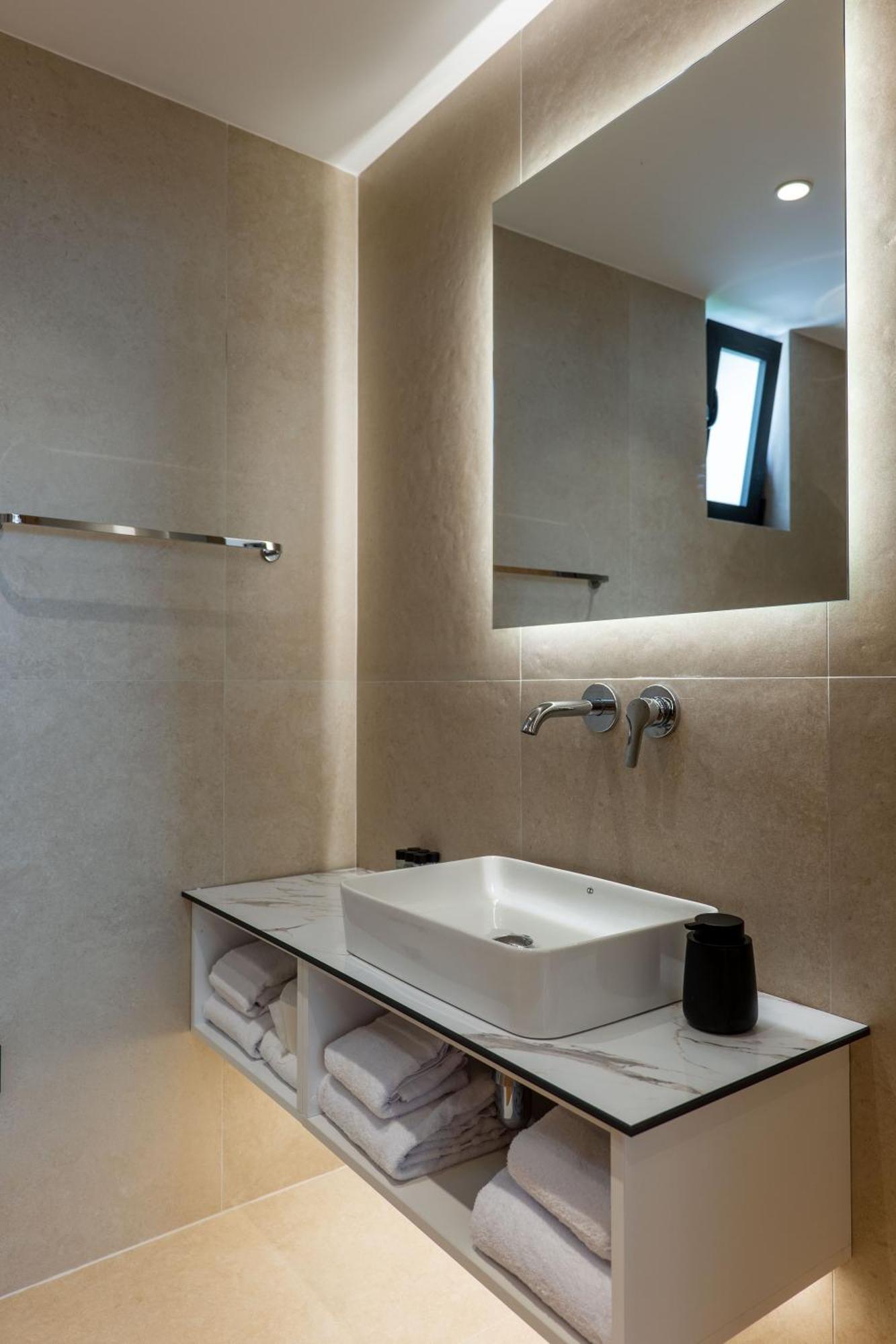 סרנדה Austin Boutique Hotel מראה חיצוני תמונה