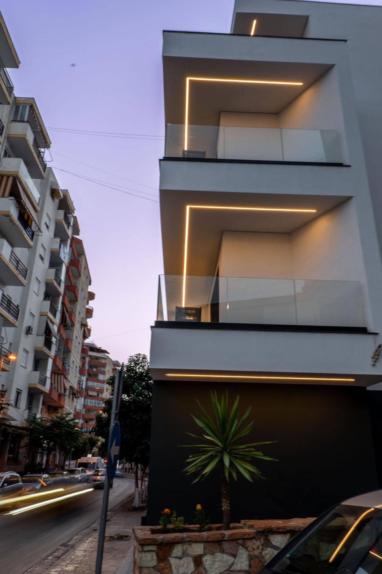 סרנדה Austin Boutique Hotel מראה חיצוני תמונה