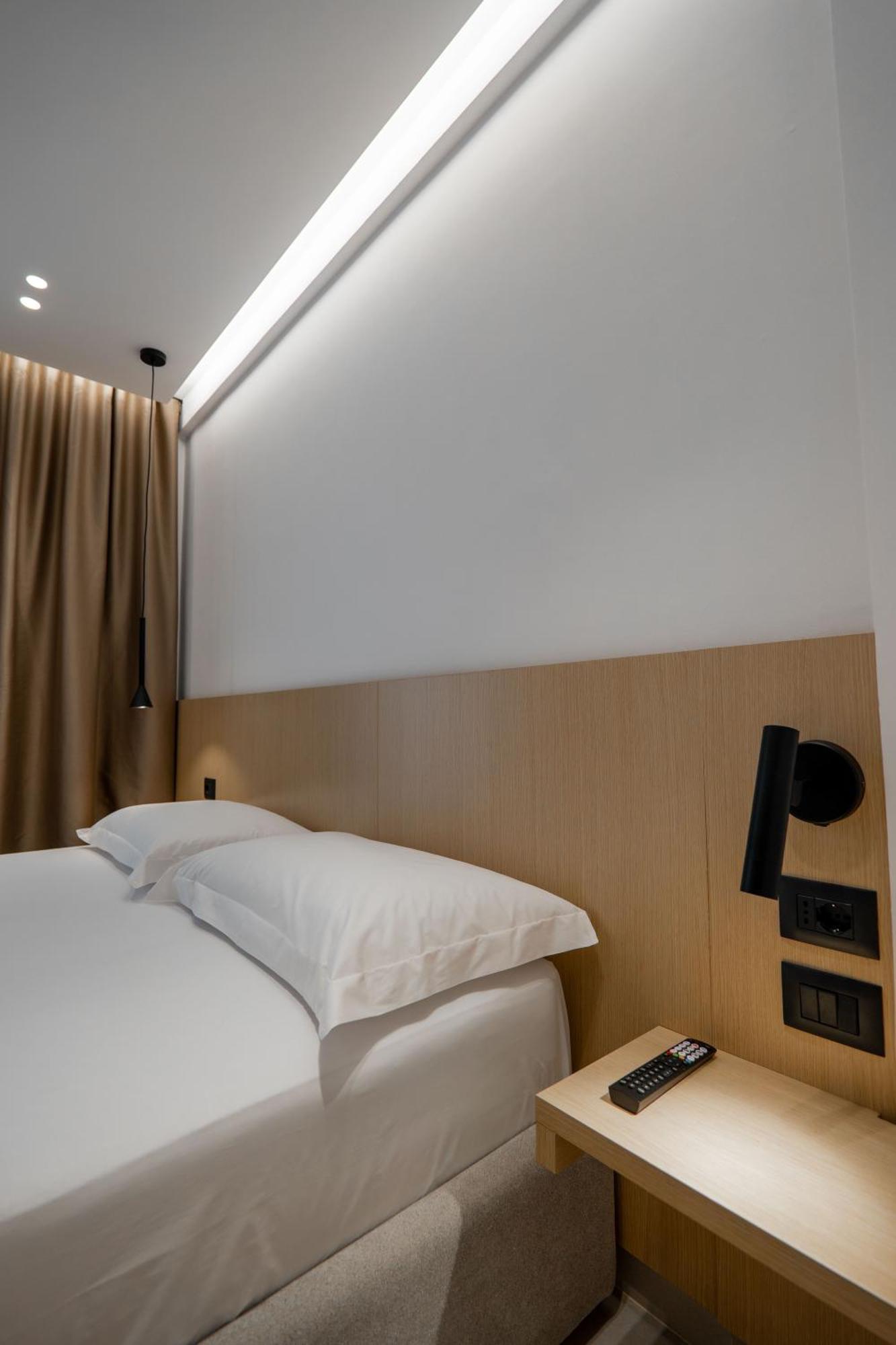 סרנדה Austin Boutique Hotel מראה חיצוני תמונה