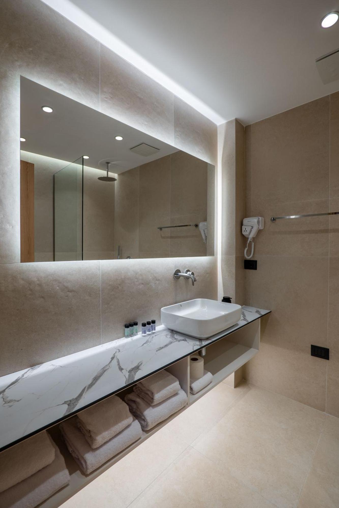 סרנדה Austin Boutique Hotel מראה חיצוני תמונה