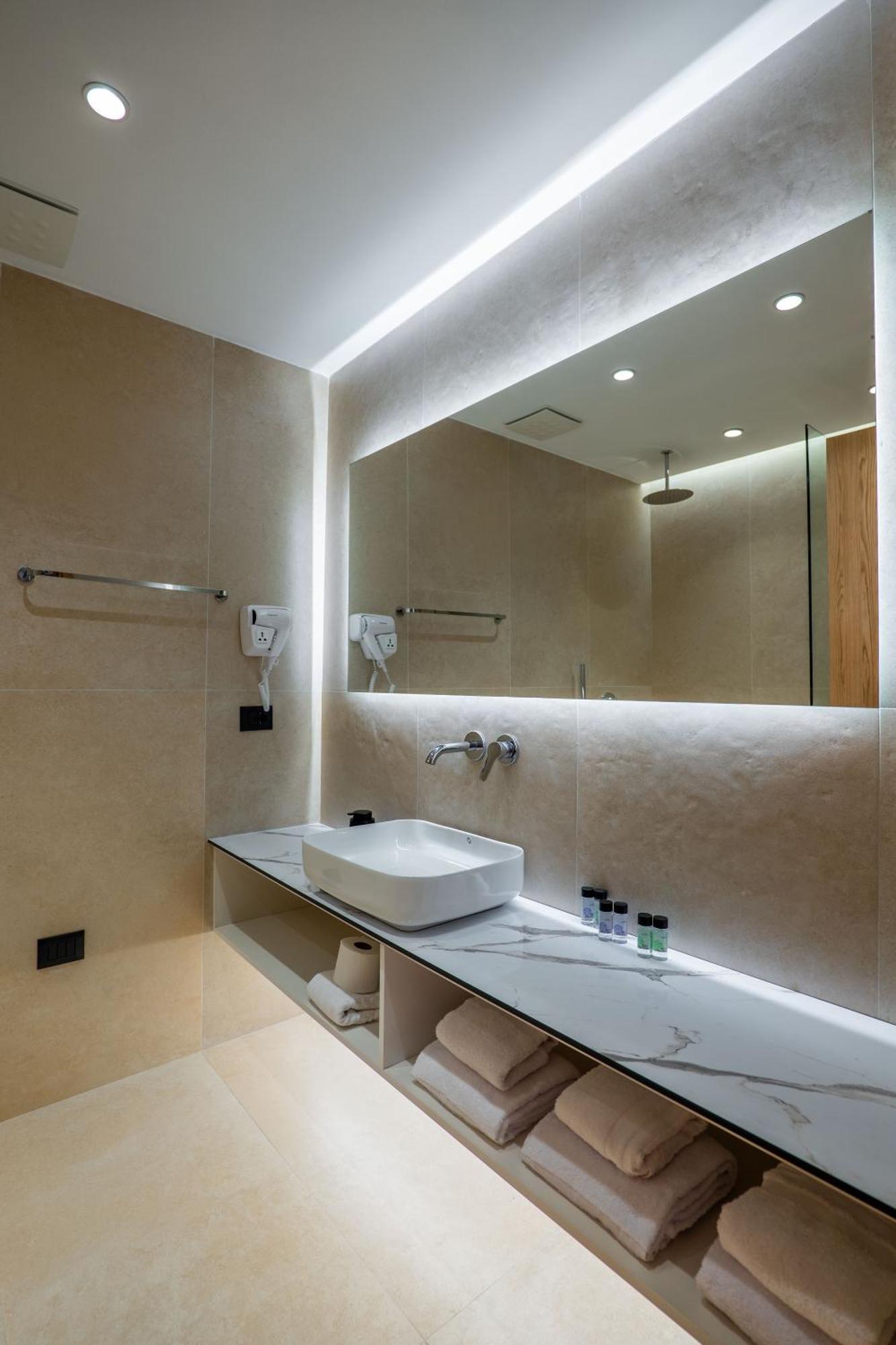 סרנדה Austin Boutique Hotel מראה חיצוני תמונה